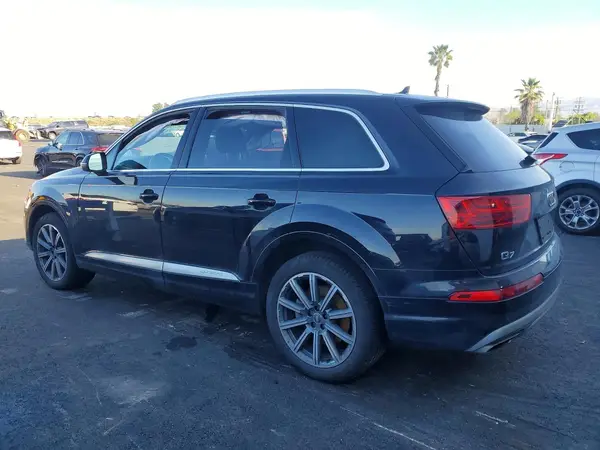 WA1LHAF71JD046036 2018 AUDI Q7 - Image 2