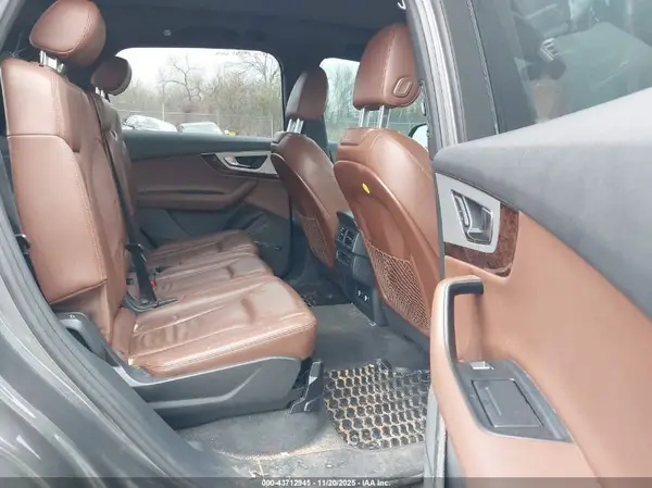 WA1LHAF71JD048885 2018 AUDI Q7 - Image 8