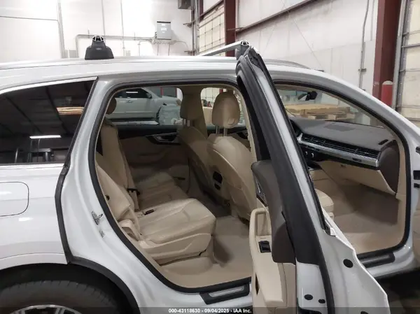 WA1LHAF71JD054976 2018 AUDI Q7 - Image 8