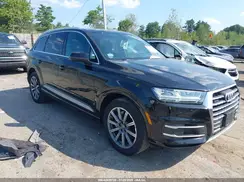 WA1LHAF71KD017136 2019 AUDI Q7