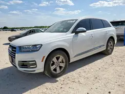 WA1LHAF71KD032588 2019 AUDI Q7