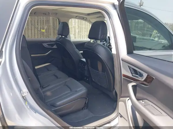 WA1LHAF71KD039668 2019 AUDI Q7 - Image 8
