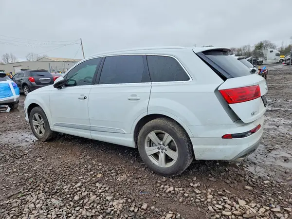 WA1LHAF71KD040156 2019 AUDI Q7 - Image 2