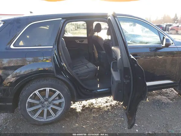 WA1LHAF72HD037002 2017 AUDI Q7 - Image 8