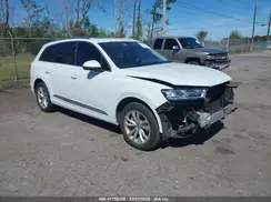 WA1LHAF72HD042135 2017 AUDI Q7
