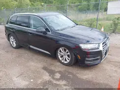 WA1LHAF72JD030640 2018 AUDI Q7