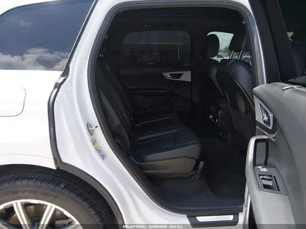 WA1LHAF72JD040746 2018 AUDI Q7 - Image 8