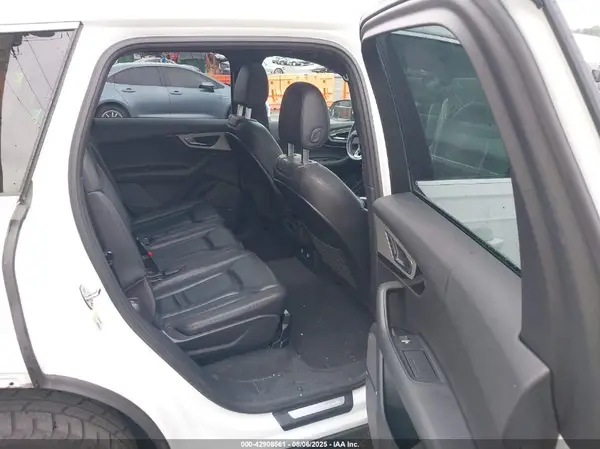 WA1LHAF72KD025410 2019 AUDI Q7 - Image 8