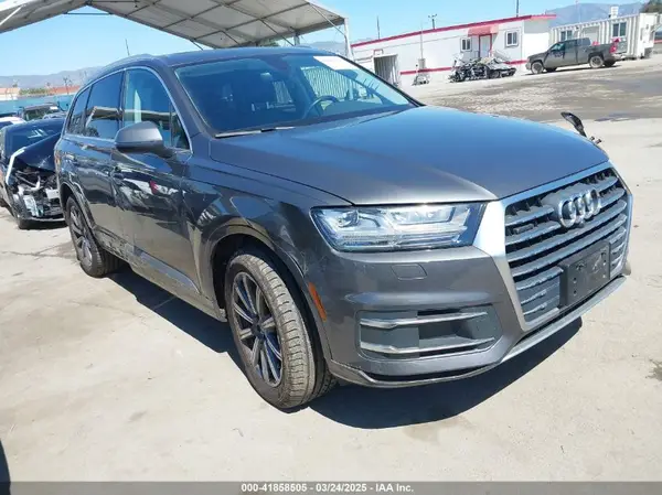 WA1LHAF72KD029439 2019 AUDI Q7 - Image 1