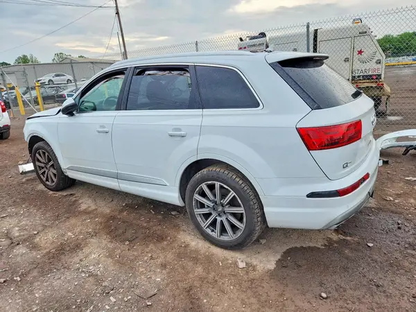 WA1LHAF72KD029666 2019 AUDI Q7 - Image 2
