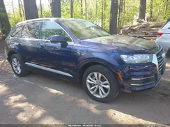 WA1LHAF72KD029702 2019 AUDI Q7