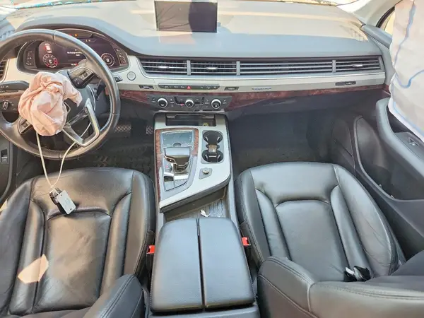 WA1LHAF72KD031546 2019 AUDI Q7 - Image 8