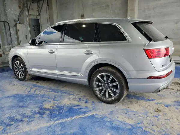 WA1LHAF72KD031868 2019 AUDI Q7 - Image 2