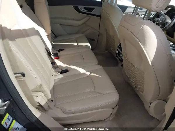 WA1LHAF72KD044250 2019 AUDI Q7 - Image 8