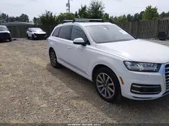 WA1LHAF73JD019646 2018 AUDI Q7