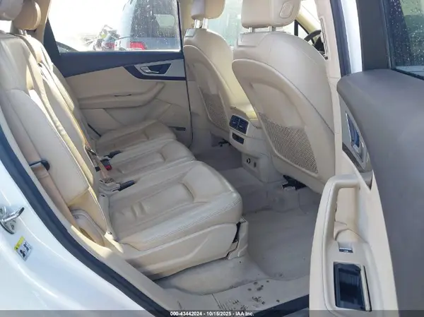 WA1LHAF73KD025156 2019 AUDI Q7 - Image 8