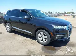 WA1LHAF73KD031703 2019 AUDI Q7