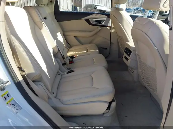 WA1LHAF73KD037940 2019 AUDI Q7 - Image 8