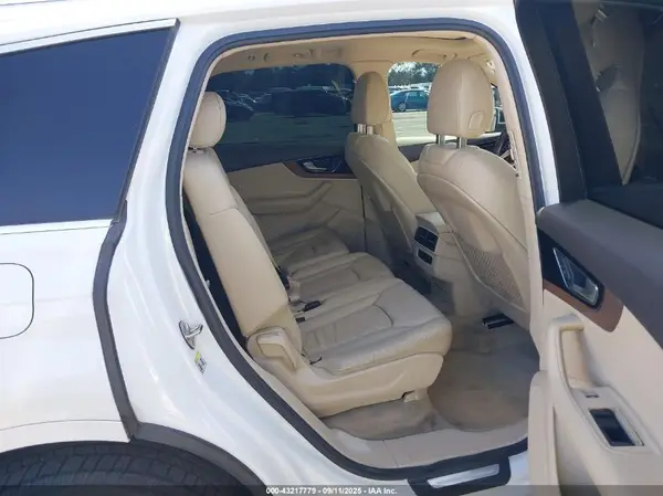 WA1LHAF74HD041214 2017 AUDI Q7 - Image 8