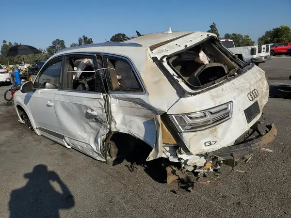 WA1LHAF74HD058157 2017 AUDI Q7 - Image 2