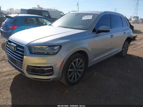 WA1LHAF74KD025599 2019 AUDI Q7 - Image 2