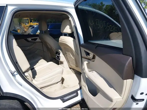 WA1LHAF74KD027093 2019 AUDI Q7 - Image 8