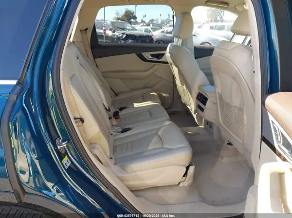 WA1LHAF74KD028714 2019 AUDI Q7 - Image 8