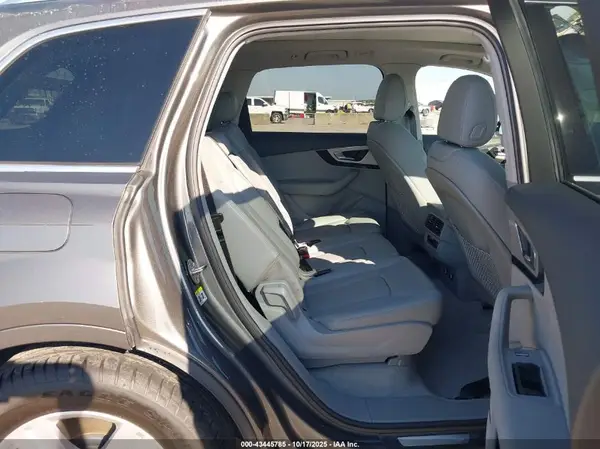 WA1LHAF74KD036196 2019 AUDI Q7 - Image 8