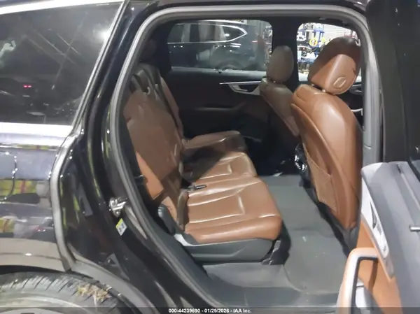 WA1LHAF74KD038417 2019 AUDI Q7 - Image 8