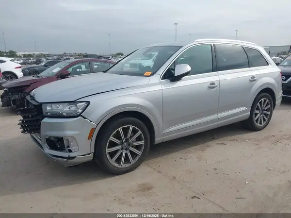 WA1LHAF74KD042595 2019 AUDI Q7 - Image 2