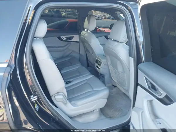 WA1LHAF74KD043777 2019 AUDI Q7 - Image 8