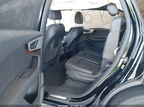 WA1LHAF75HD040203 2017 AUDI Q7 - Image 8