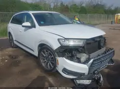 WA1LHAF75HD042484 2017 AUDI Q7