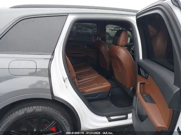 WA1LHAF75HD044865 2017 AUDI Q7 - Image 8