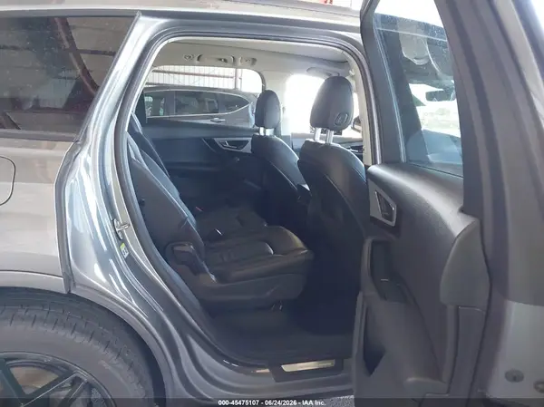 WA1LHAF75HD045188 2017 AUDI Q7 - Image 8