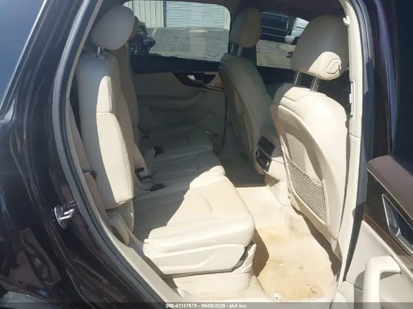 WA1LHAF75HD045420 2017 AUDI Q7 - Image 8