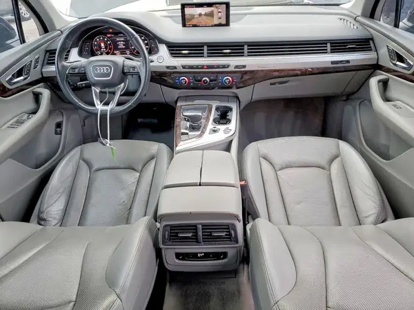 WA1LHAF75HD051198 2017 AUDI Q7 - Image 8
