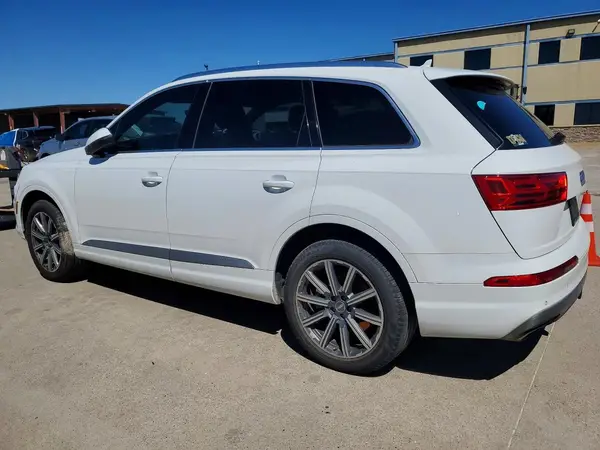 WA1LHAF75JD002749 2018 AUDI Q7 - Image 2