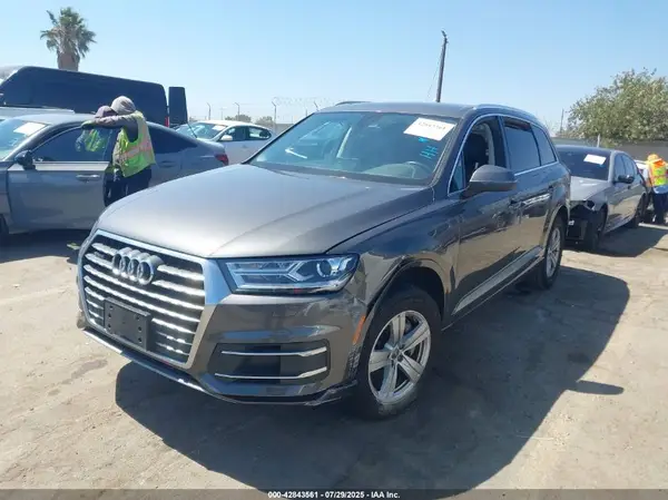 WA1LHAF75JD030244 2018 AUDI Q7 - Image 2