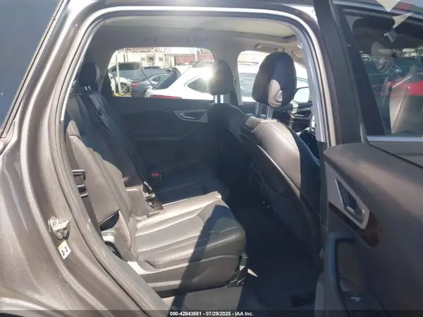 WA1LHAF75JD030244 2018 AUDI Q7 - Image 8