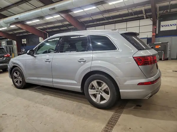 WA1LHAF75JD030874 2018 AUDI Q7 - Image 2