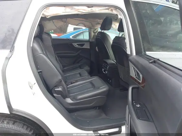 WA1LHAF75KD023568 2019 AUDI Q7 - Image 8