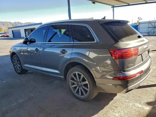 WA1LHAF75KD028270 2019 AUDI Q7 - Image 2
