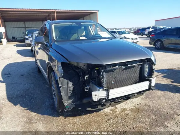WA1LHAF75KD048356 2019 AUDI Q7 - Image 1