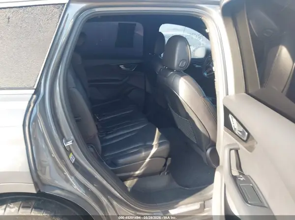 WA1LHAF76HD041411 2017 AUDI Q7 - Image 8