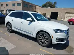 WA1LHAF76JD011735 2018 AUDI Q7