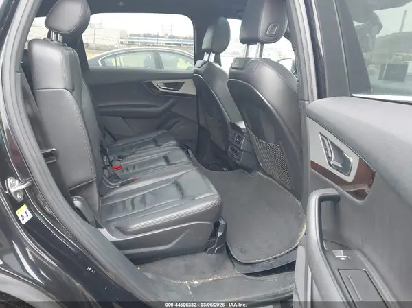 WA1LHAF76JD051118 2018 AUDI Q7 - Image 8