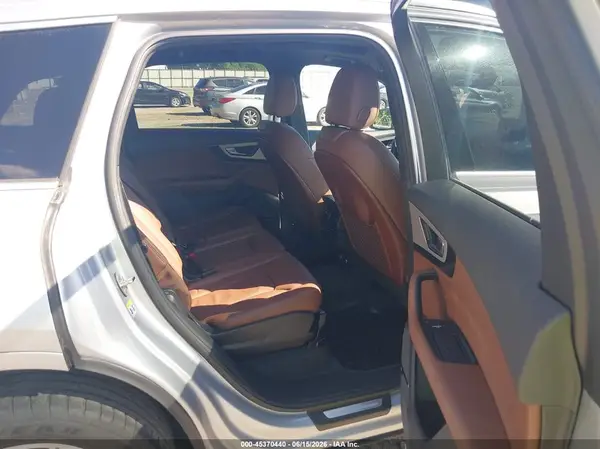 WA1LHAF76JD054469 2018 AUDI Q7 - Image 8