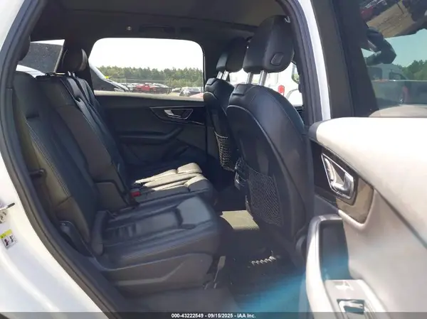 WA1LHAF77HD043698 2017 AUDI Q7 - Image 8