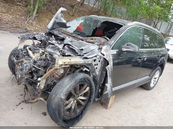 WA1LHAF77HD053258 2017 AUDI Q7 - Image 2